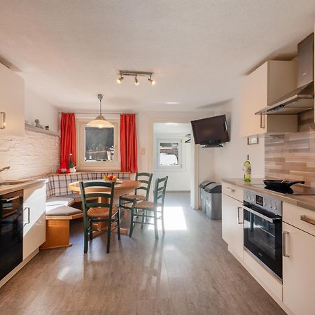 Apartmenthaus Ehrenberg Ehenbichl Екстер'єр фото