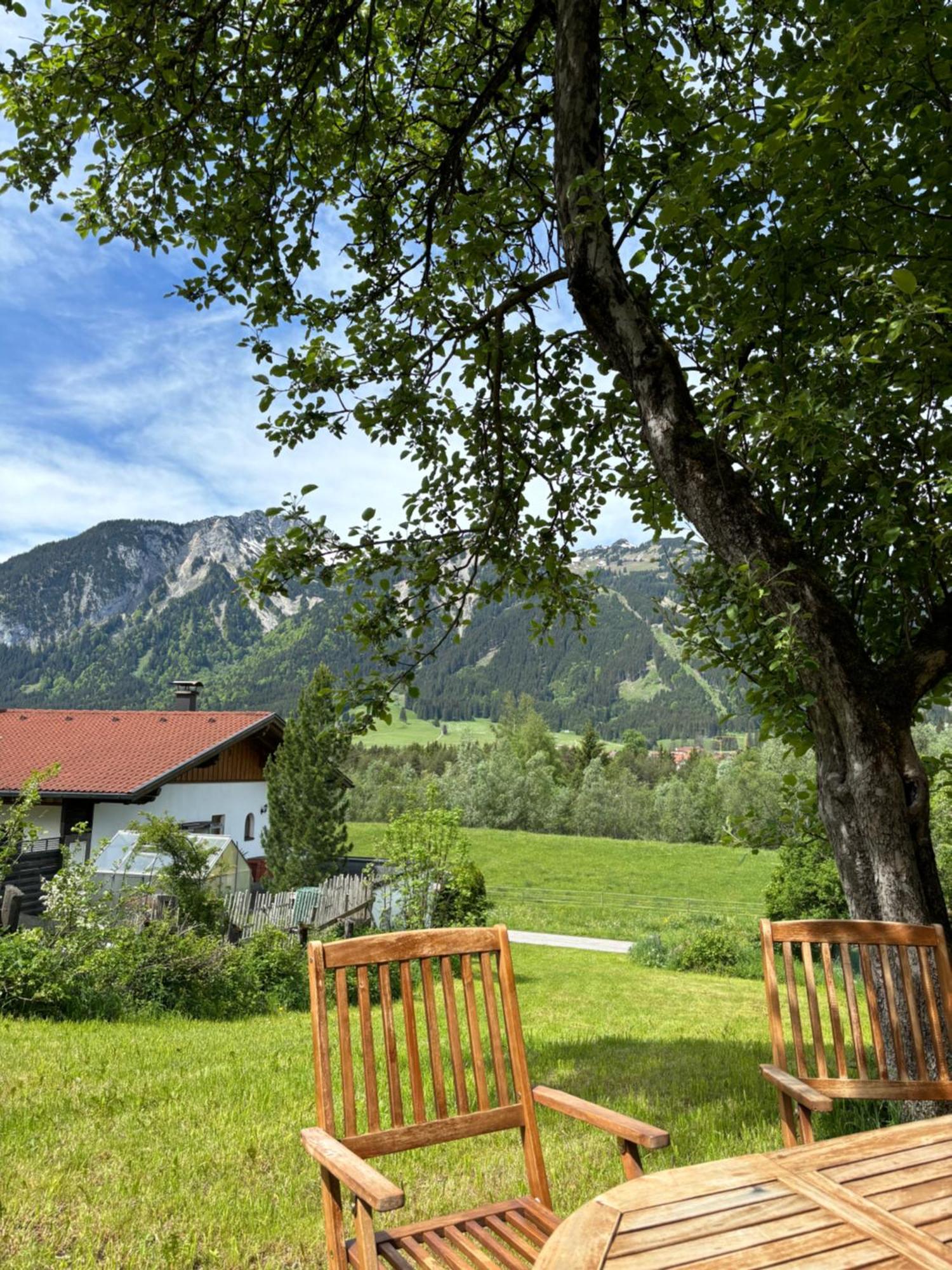 Apartmenthaus Ehrenberg Ehenbichl Екстер'єр фото