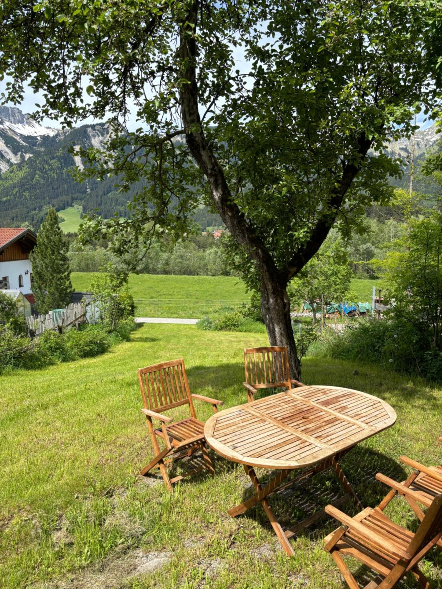 Apartmenthaus Ehrenberg Ehenbichl Екстер'єр фото
