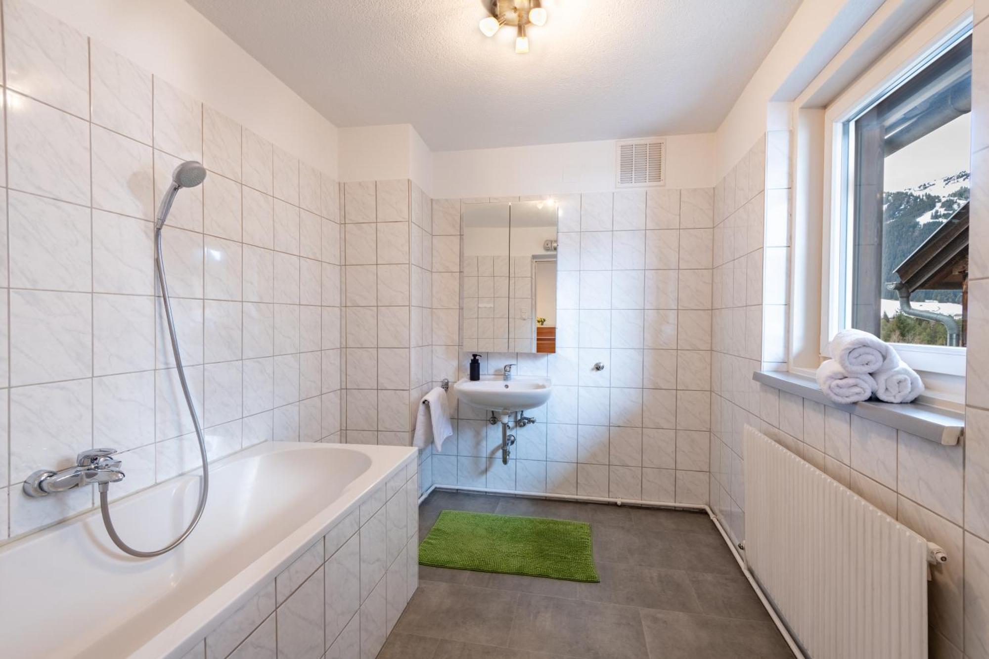 Apartmenthaus Ehrenberg Ehenbichl Екстер'єр фото