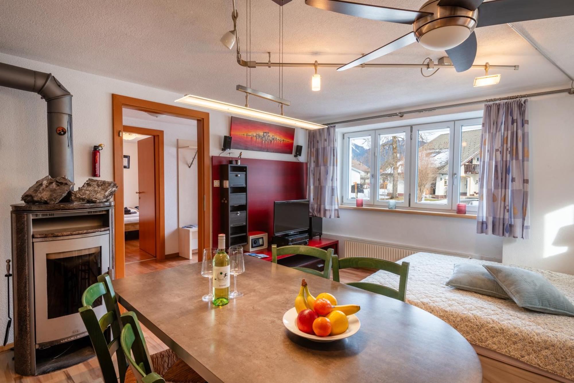 Apartmenthaus Ehrenberg Ehenbichl Екстер'єр фото